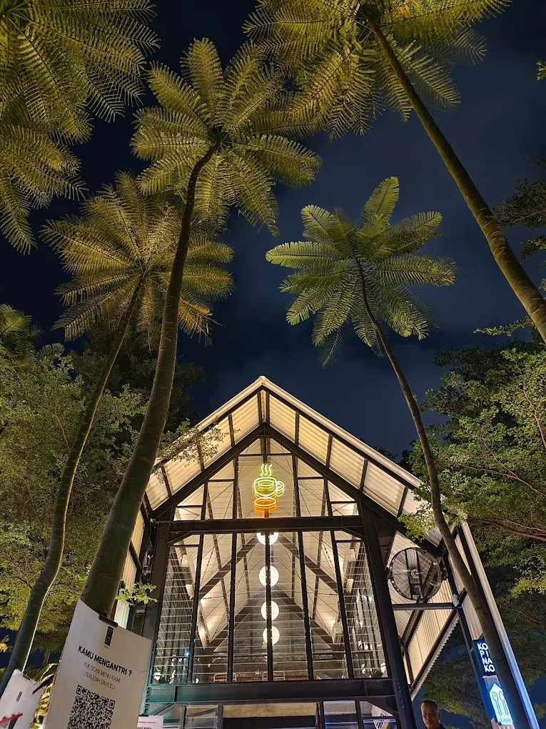 Scarlett's Cafe, Senopati